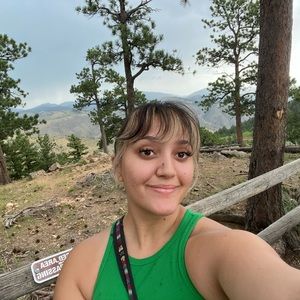 Meet your Posher, Alexis